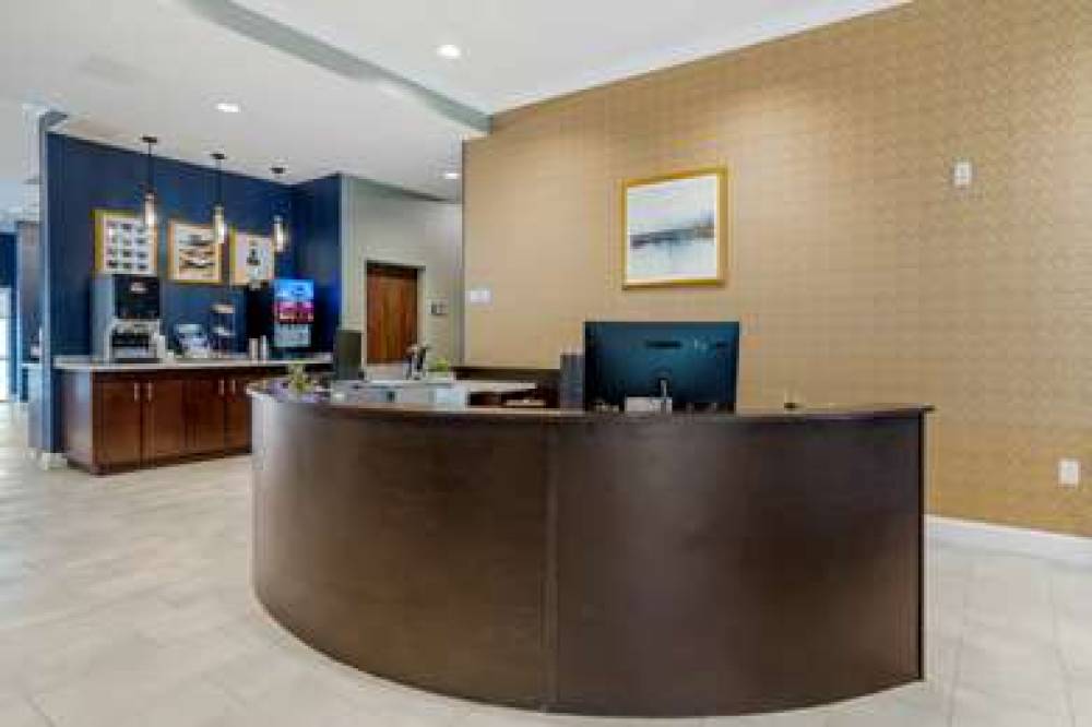 Best Western Plus St. Louis Airport Hotel 6