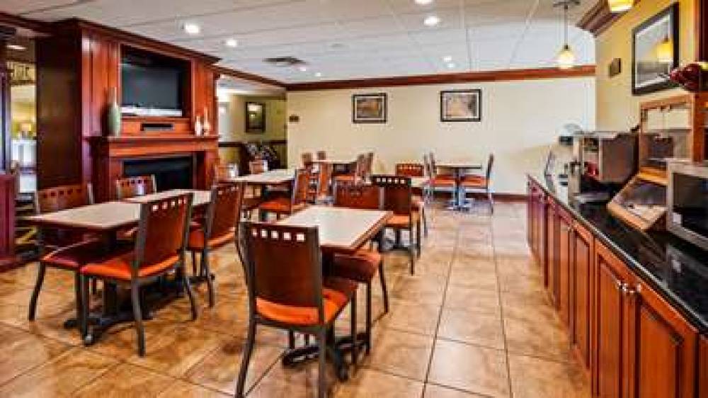 Best Western Plus Strawberry Inn & Suites 6