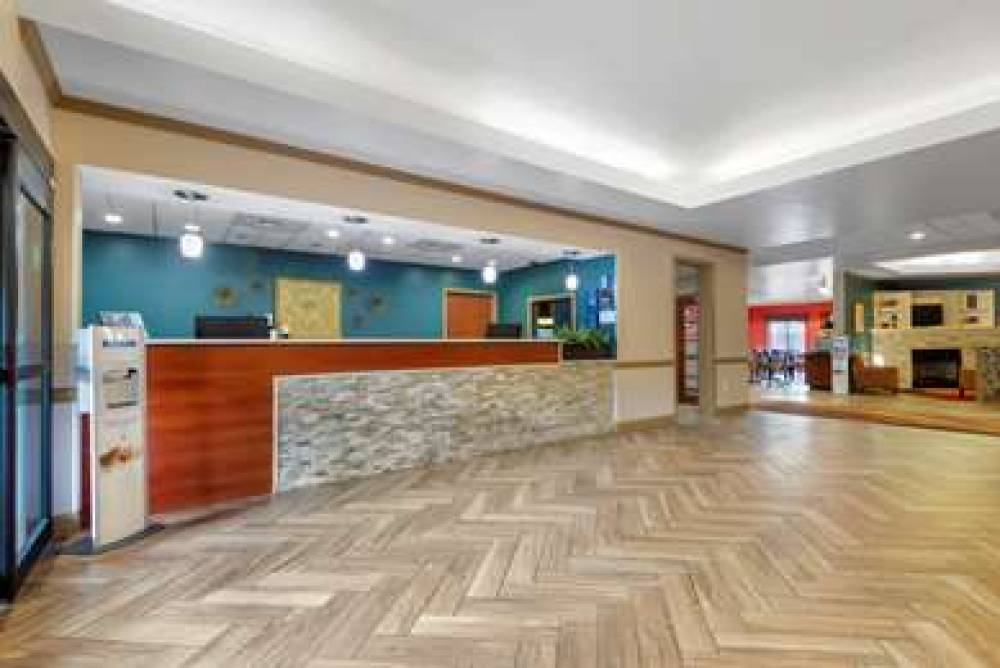 Best Western Plus Suites-Greenville 6