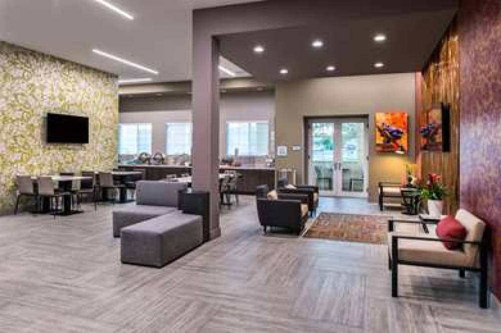 Best Western Plus Temecula Wine Country Hotel & Suites 6