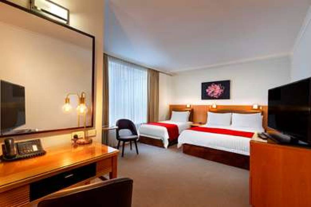 Best Western Plus Travel Inn Hotel 8