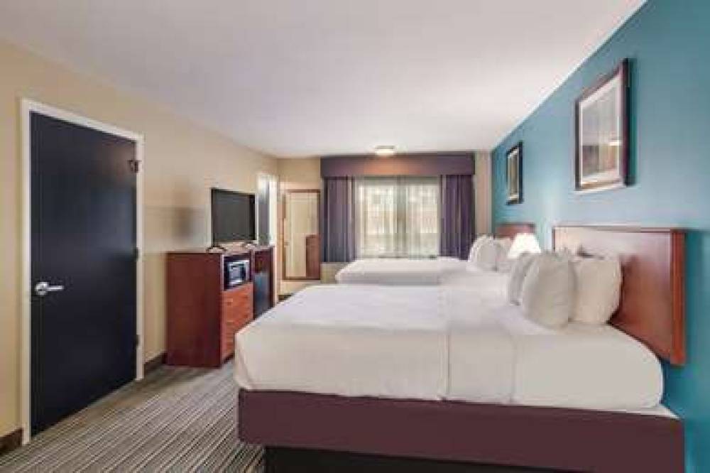 Best Western Plus Traverse City 10