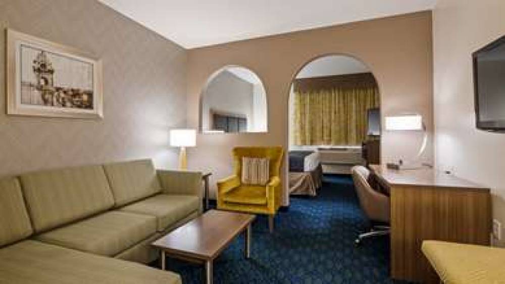 Best Western Plus Tulsa Inn & Suites 6