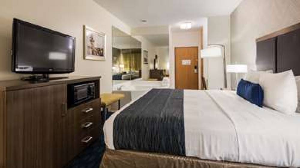 Best Western Plus Tulsa Inn & Suites 9