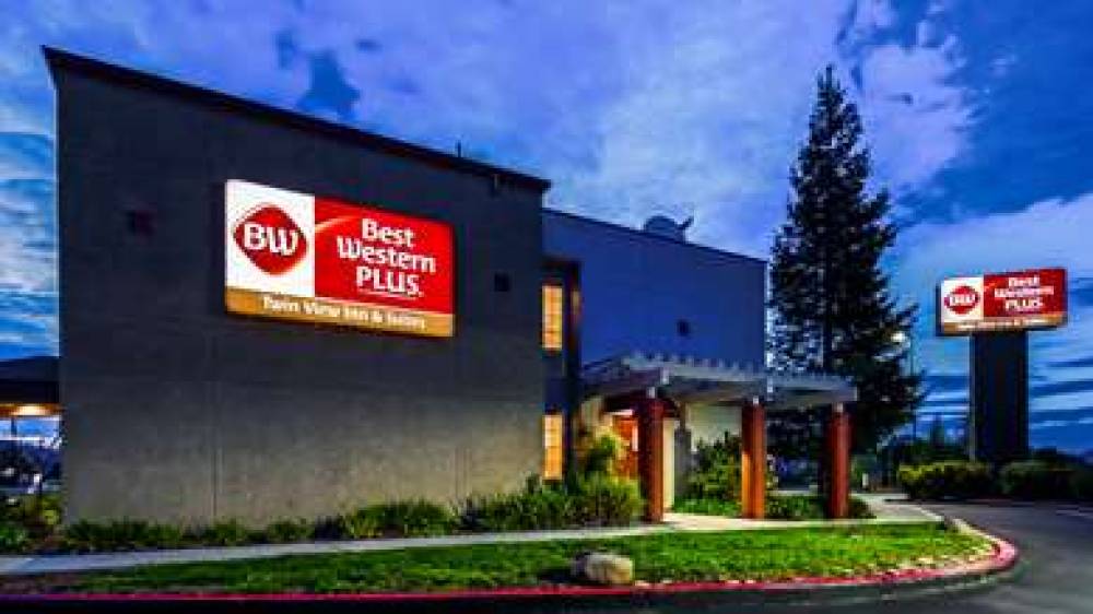 Best Western Plus Twin View Inn & Suites