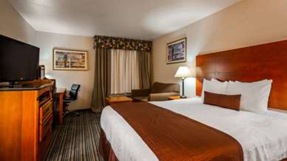 Best Western Plus Twin View Inn & Suites 10