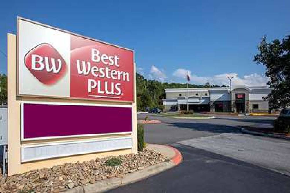 BEST WESTERN PLUS UNIV INN 8