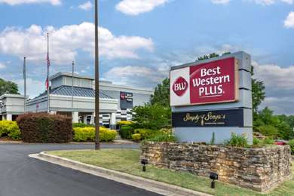 Best Western Plus University Inn 1