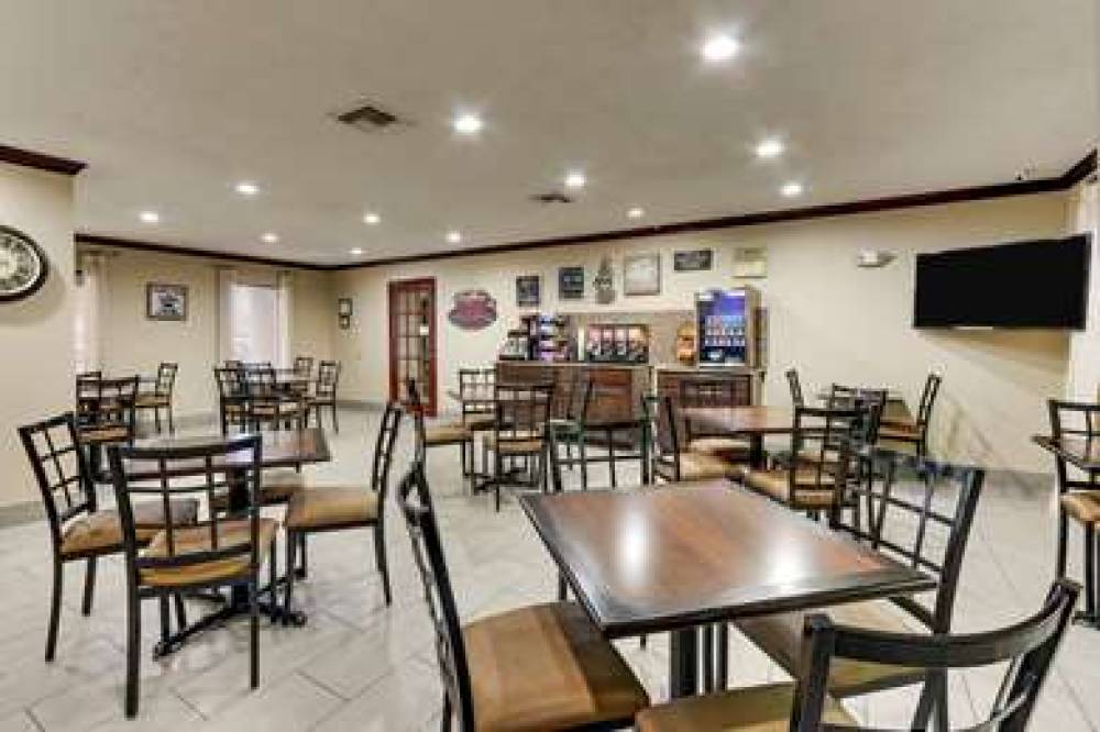 Best Western Plus University Inn & Suites 4