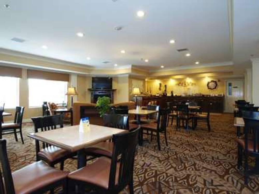 Best Western Plus Valdosta Hotel & Suites 8