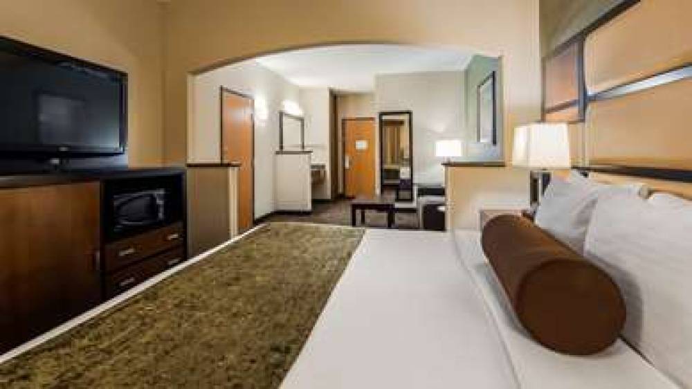 Best Western Plus Vancouver Mall Dr. Hotel & Suites 8