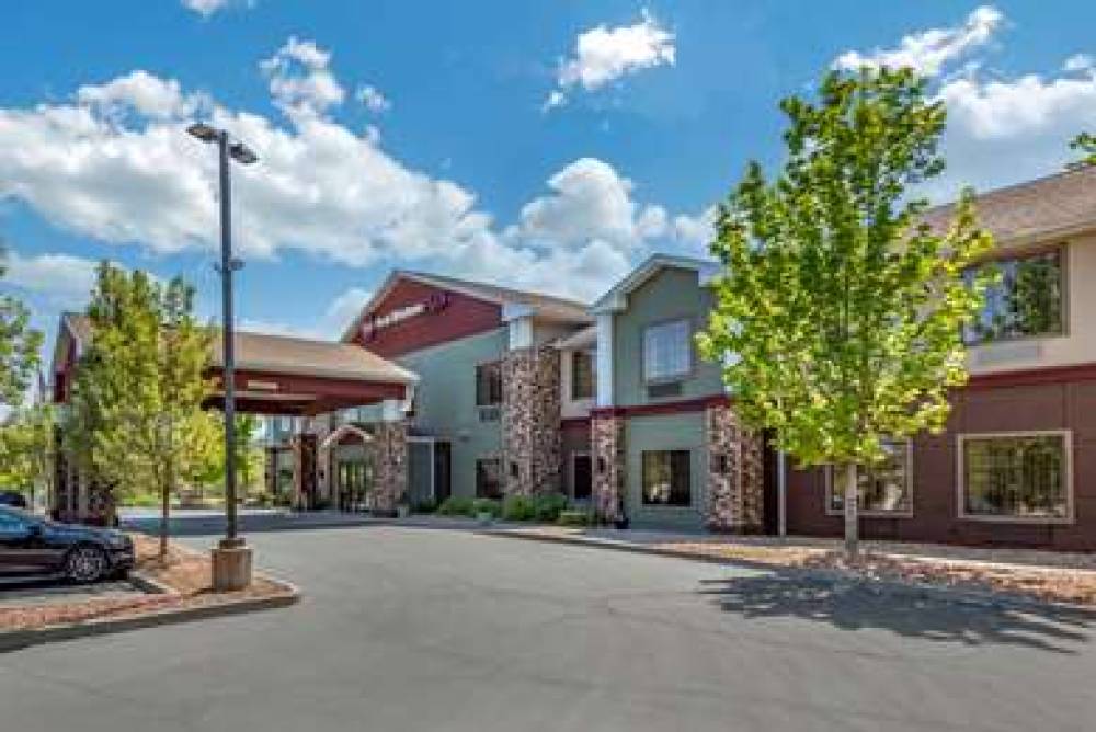 Best Western Plus Victor Inn & Suites 1