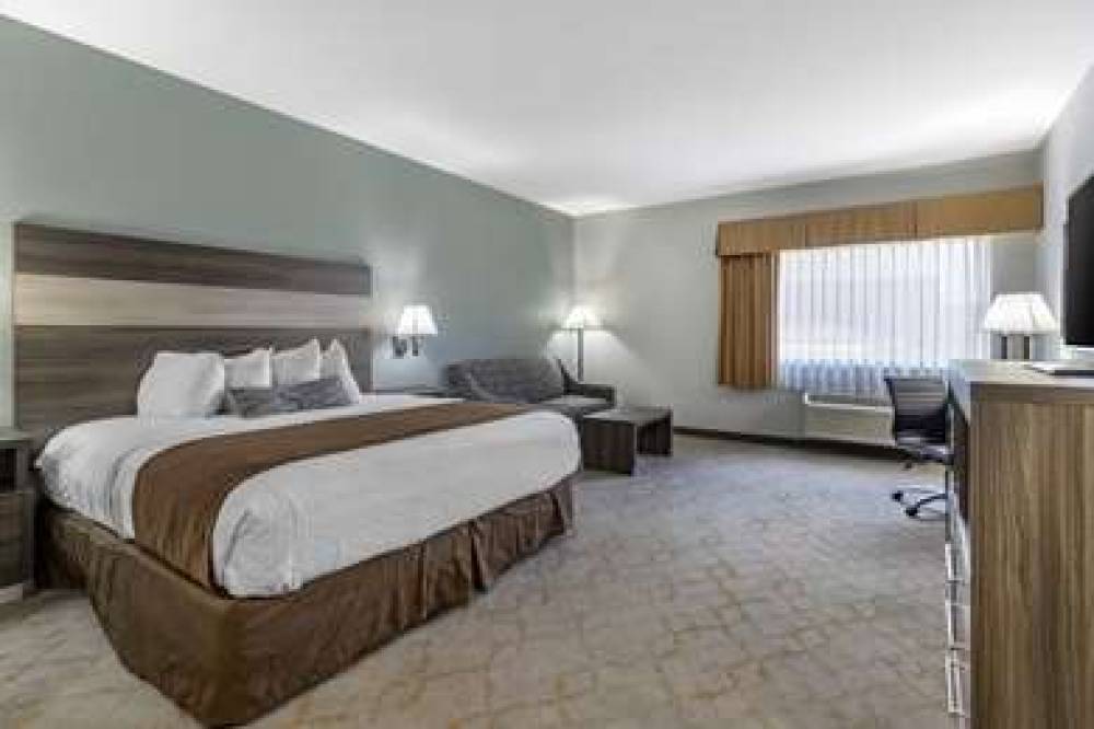 Best Western Plus Victoria Inn & Suites 6