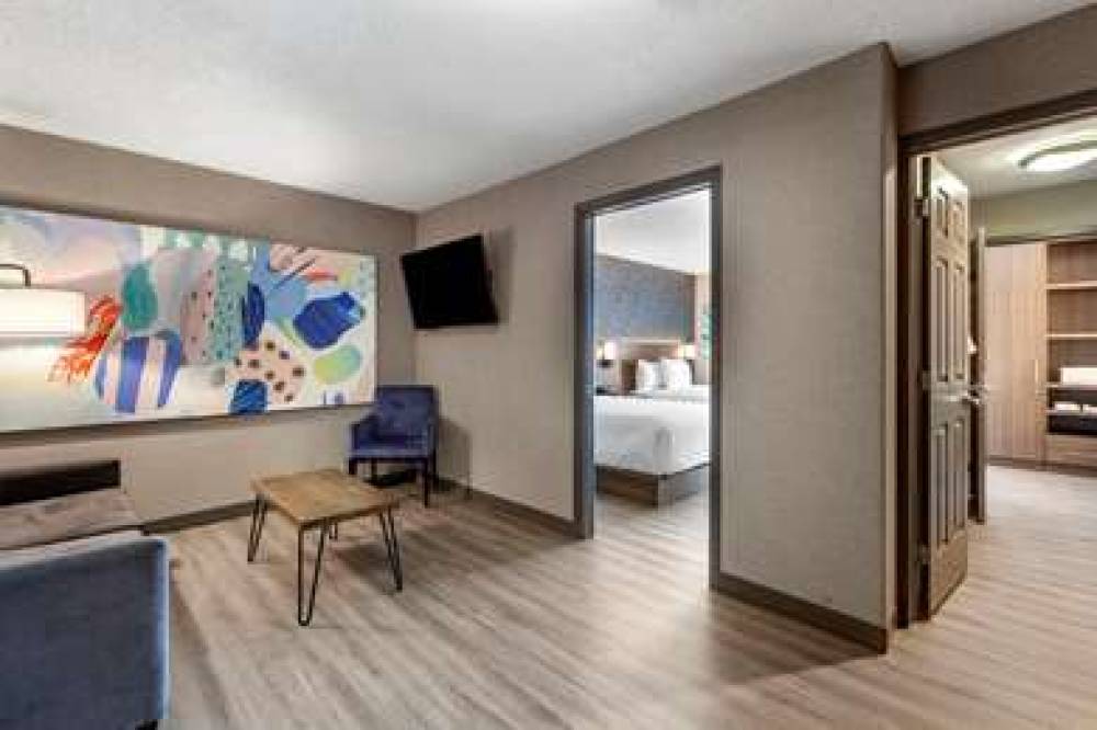 Best Western Plus West Edmonton 8