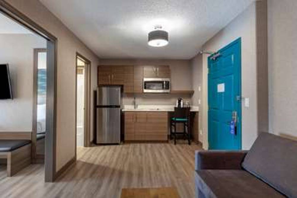 Best Western Plus West Edmonton 7