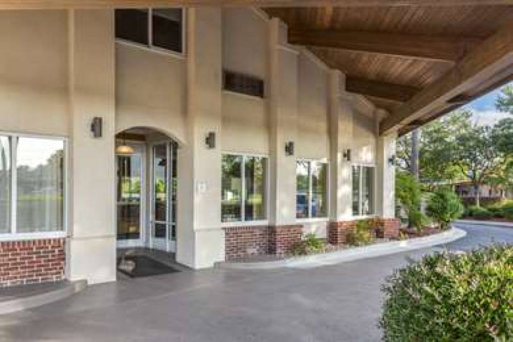 Best Western Plus Wilmington/Carolina Beach 4