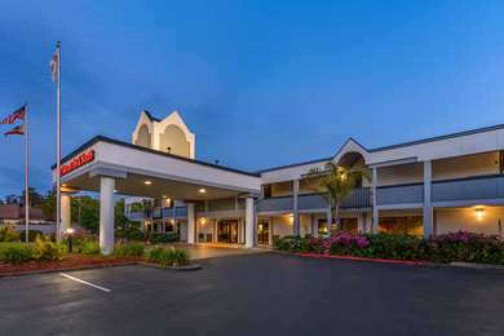 Best Western Plus Wine Country Inn & Suites