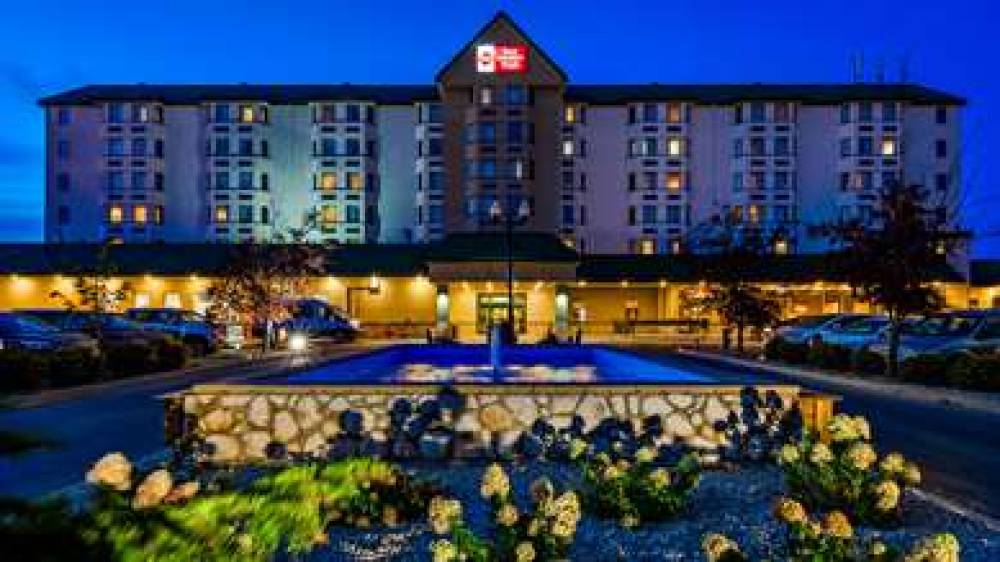 Best Western Plus Winnipeg Airport Hotel