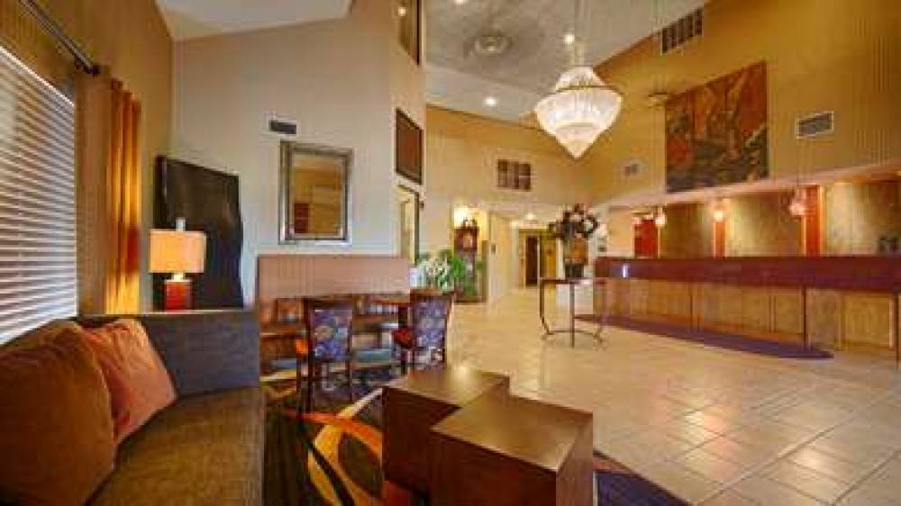 Best Western Plus Woodland Hills Hotel & Suites 5