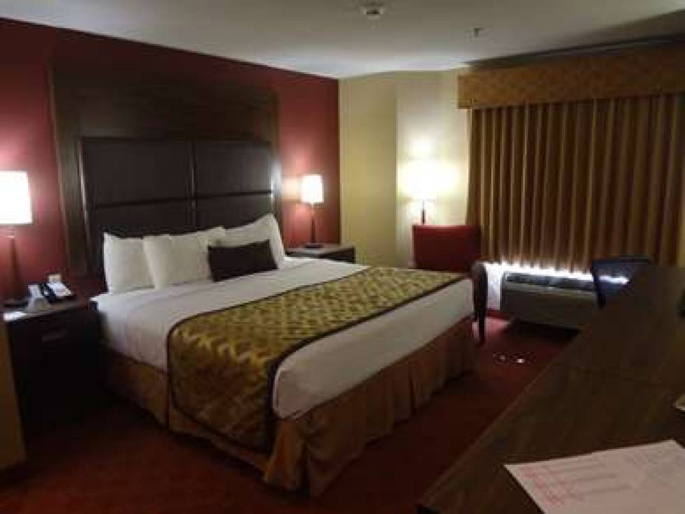 Best Western Plus Woodland Hills Hotel & Suites 8