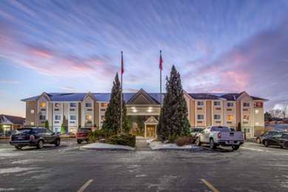 Best Western Plus Woodstock Inn & Suites