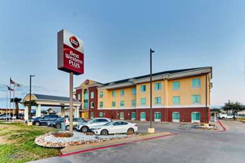 Best Western Plus Woodway Waco South Inn & Suites 8