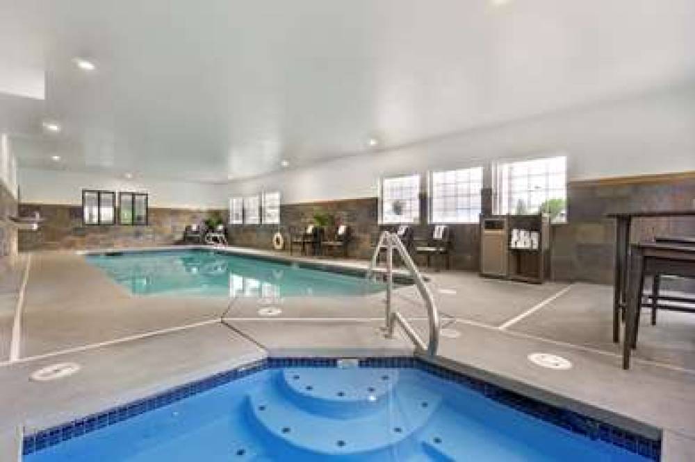 Best Western Plus Yakima Hotel 5