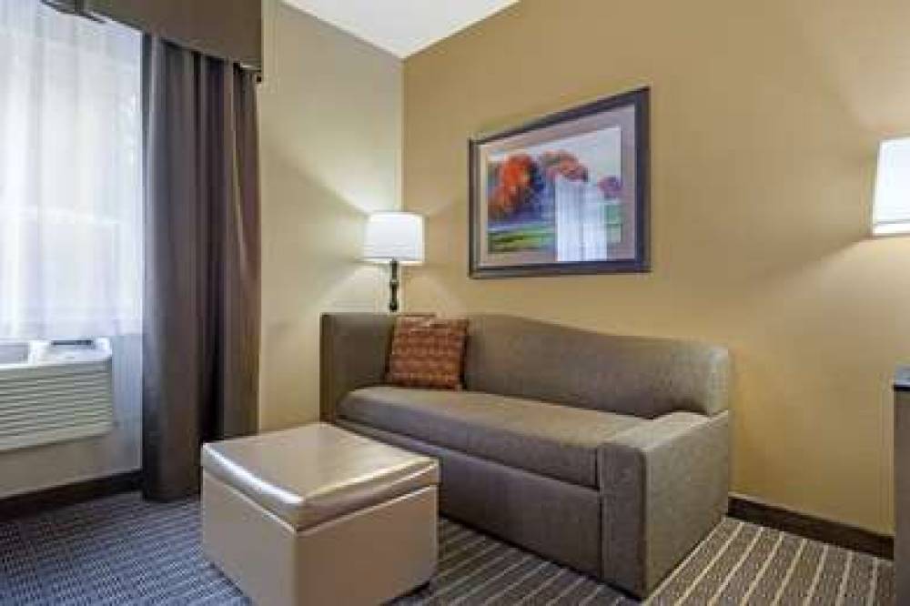 Best Western Plus Yakima Hotel 9