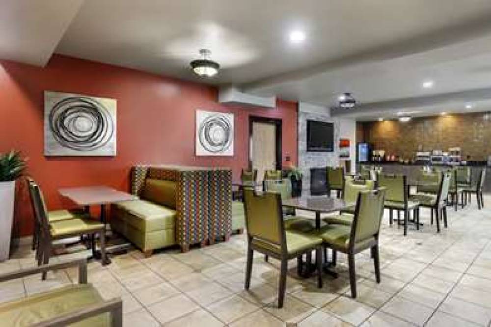 Best Western Plus Yakima Hotel 3