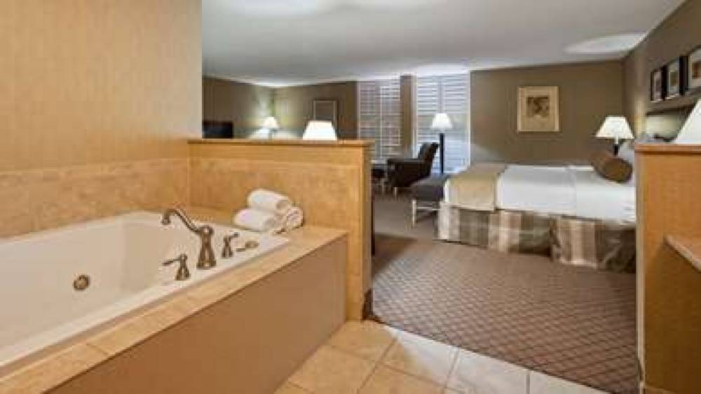 Best Western Plus York Hotel & Conference Center 10