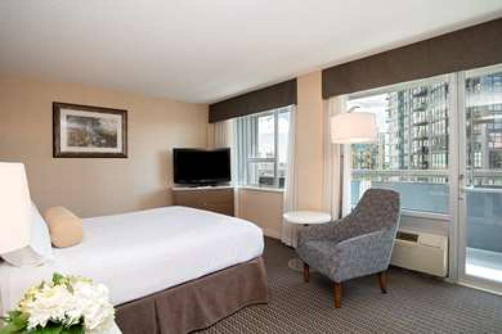 Best Western Premier Chateau Granville Hotel & Suites & Conf. Centre 2