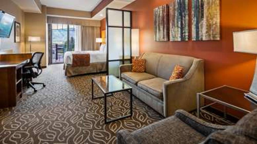 Best Western Premier Ivy Inn & Suites 6