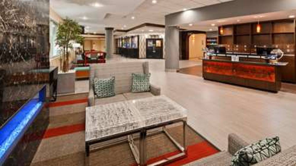 Best Western Premier Kansas City Sports Complex Hotel 3