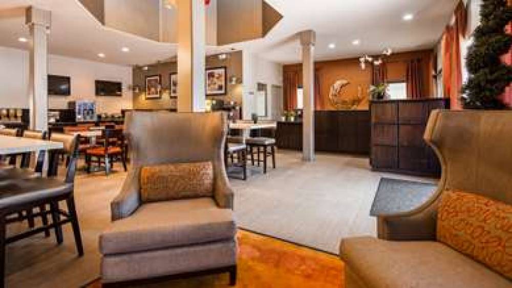 BEST WESTERN Royal Palace Inn & Suites 10