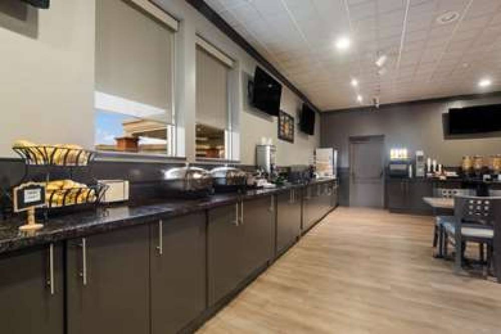 Best Western St Catharines Hotel & Conference Centre 8