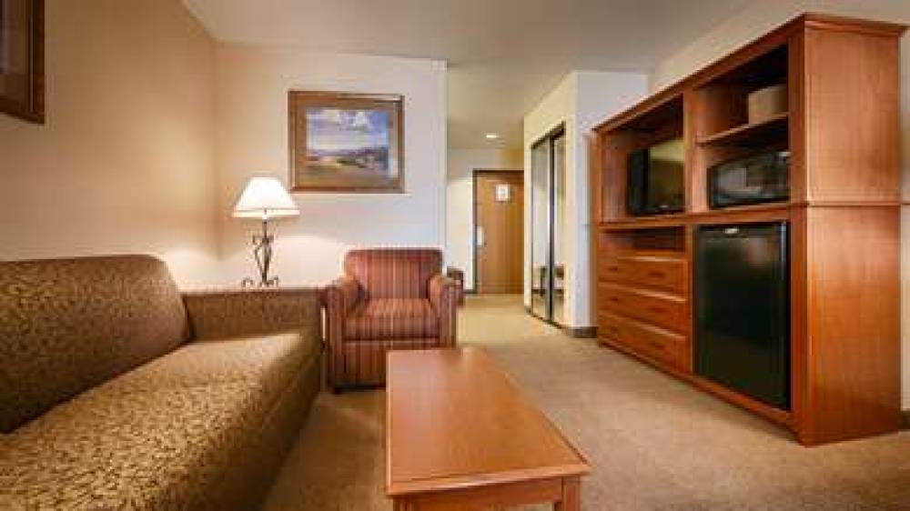 Best Western Territorial Inn & Suites 2