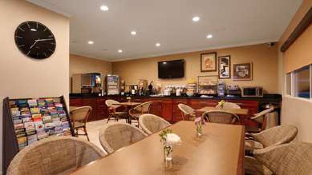 Best Western The Inn & Suites Pacific Grove 7