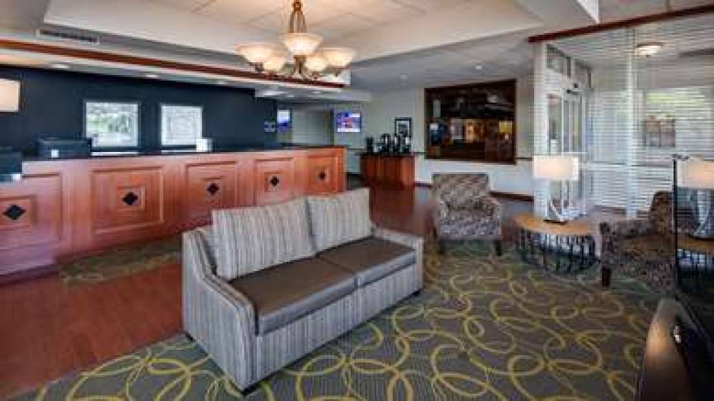 Best Western Tomah Hotel 5