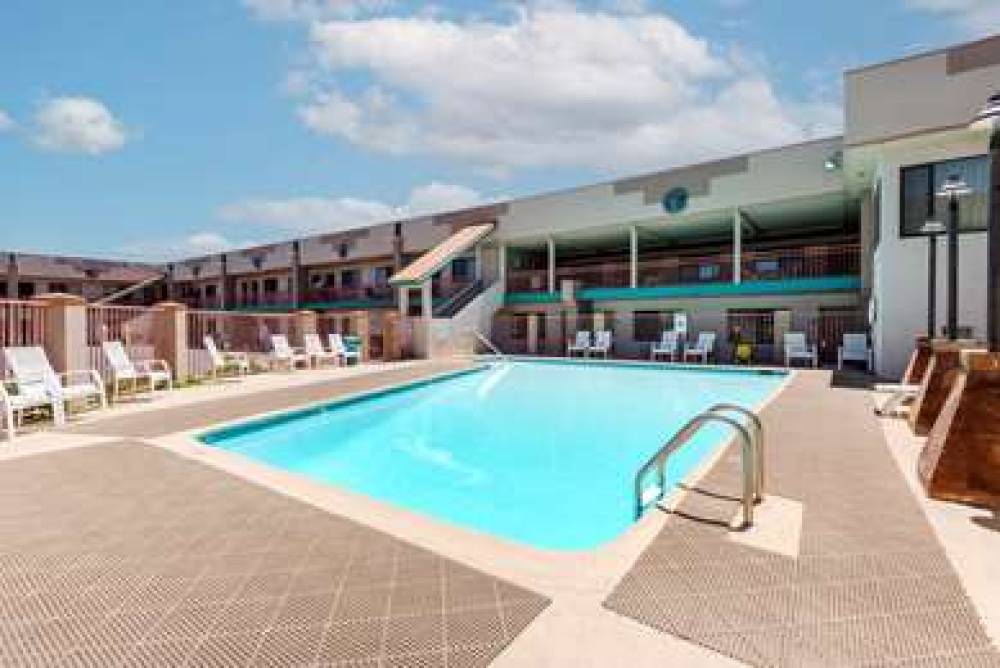 Best Western Turquoise Inn & Suites 7