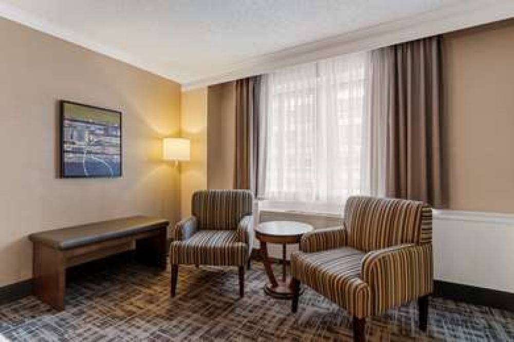 Best Western Ville-Marie Montreal Hotel & Suites 10