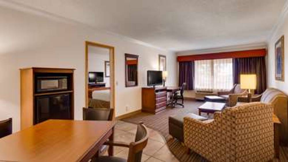 Best Western War Bonnet Inn 10