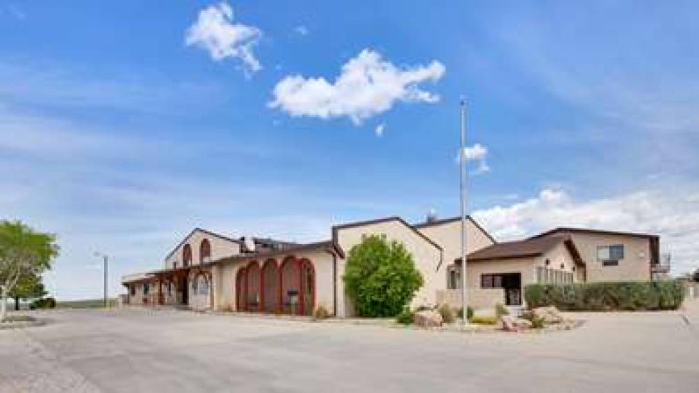 Best Western West Hills Inn 1