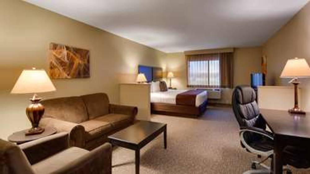 Best Western West Hills Inn 4