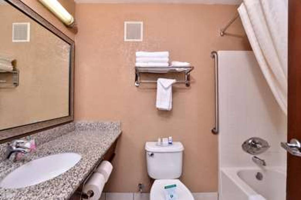 Best Western Wilsonville Inn & Suites 6