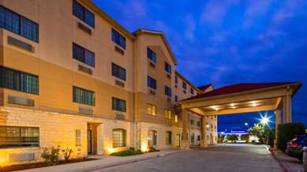 Best Western Windsor Pointe Hotel & Suites At&T Center