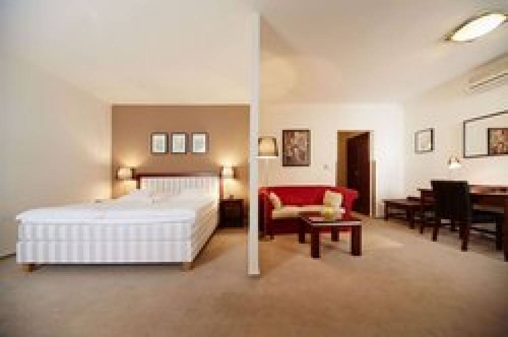 Boutique Hotel Bristol 6