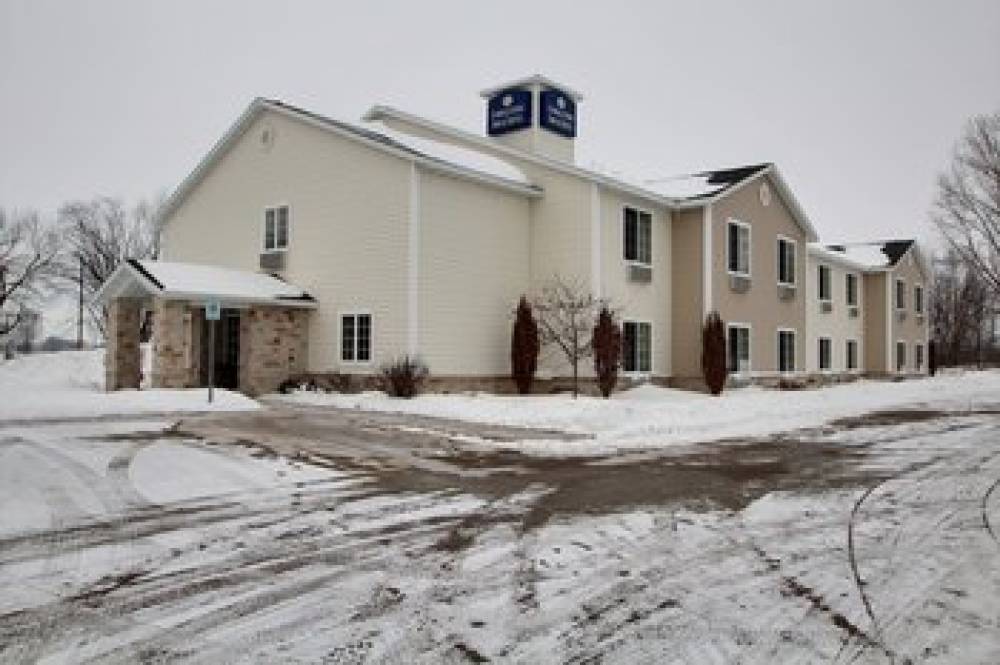 Brillion, WI - Cobblestone Inn & Suites 4