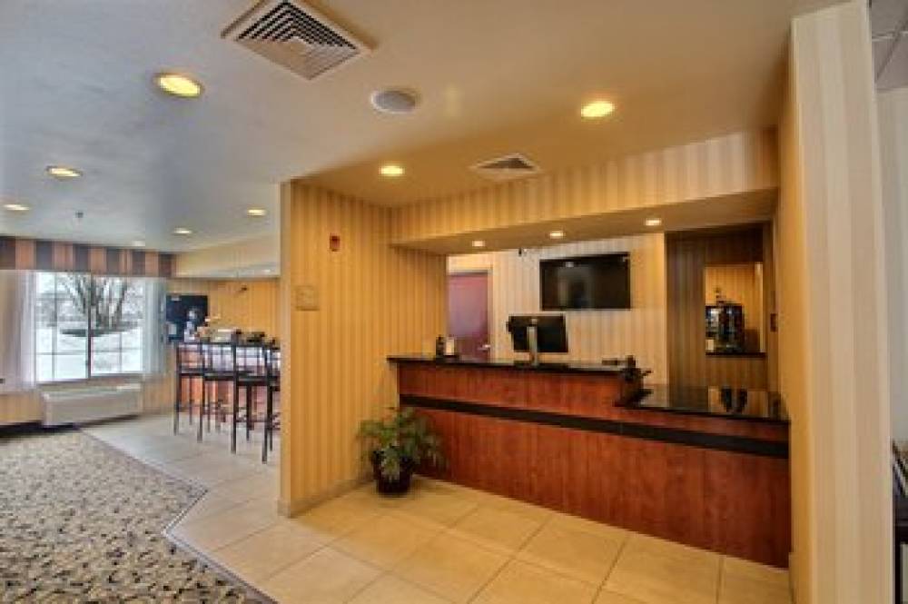 Brillion, WI - Cobblestone Inn & Suites 6