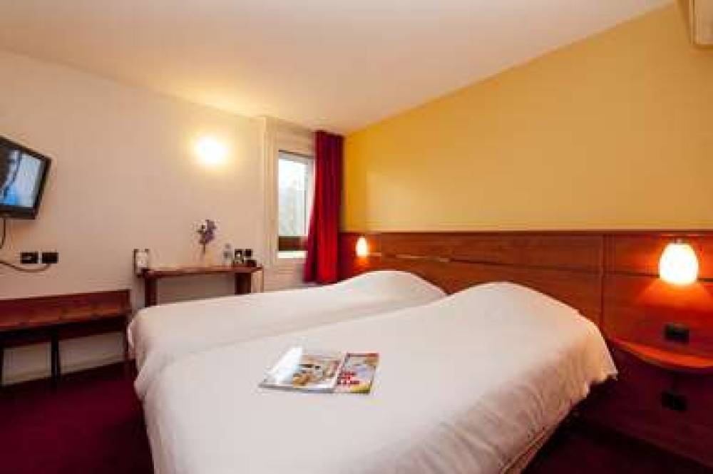 BRIT HOTEL AGEN L  AQUITAINE 8