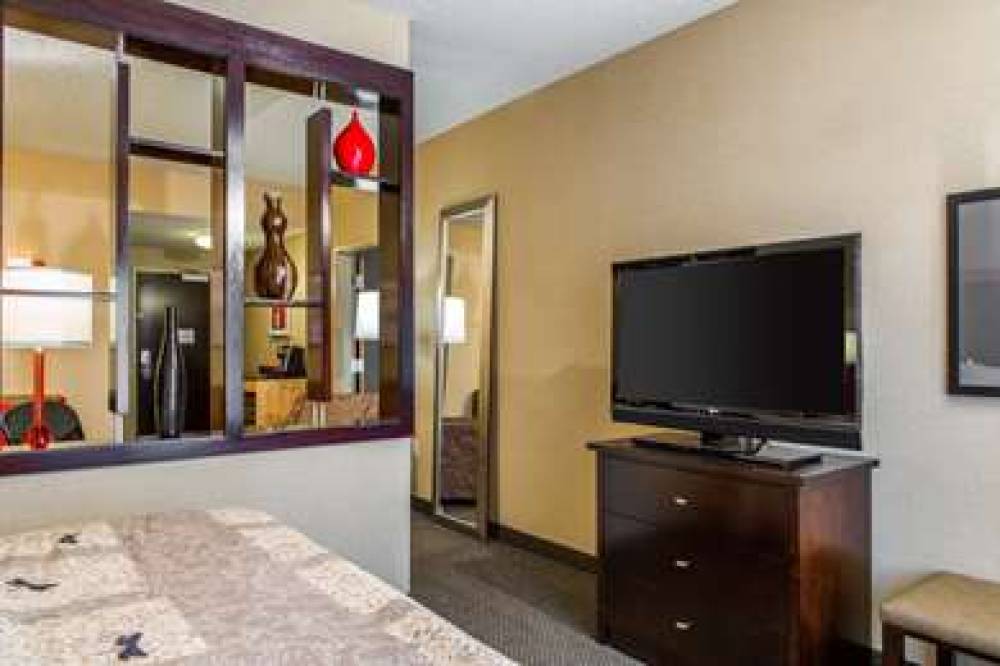 Cambria Hotel Raleigh-Durham Airport 8